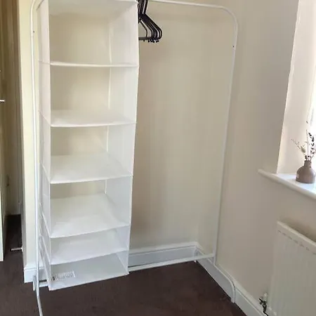 Lovelyhome4 Family & Contractors Leeds Leeds (West Yorkshire)